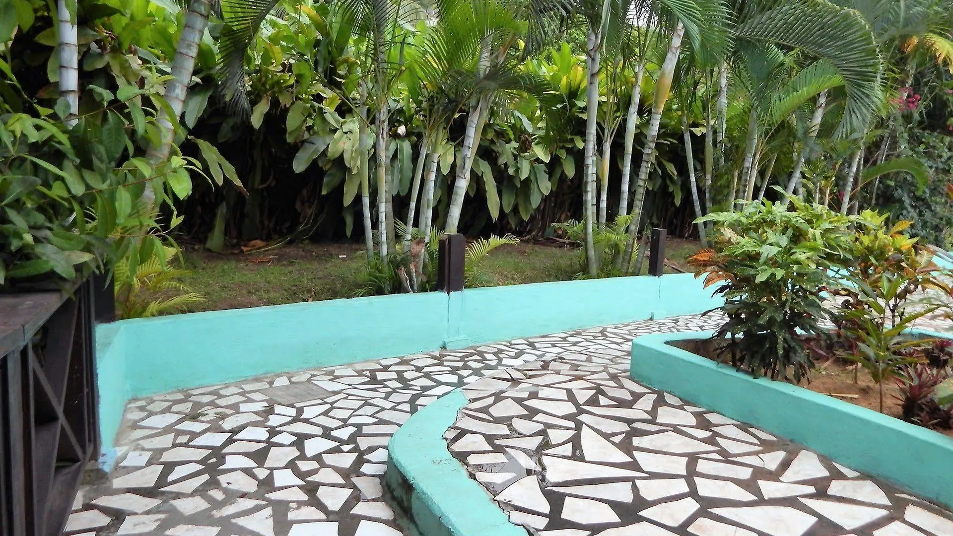 Jj'S Paradise Resort Marigot Bay Hotel
